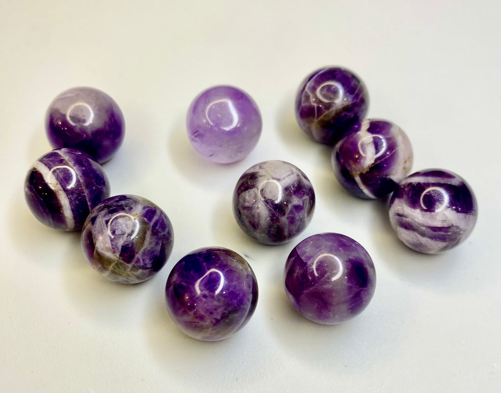 Polished Amethyst Quartz Sphere